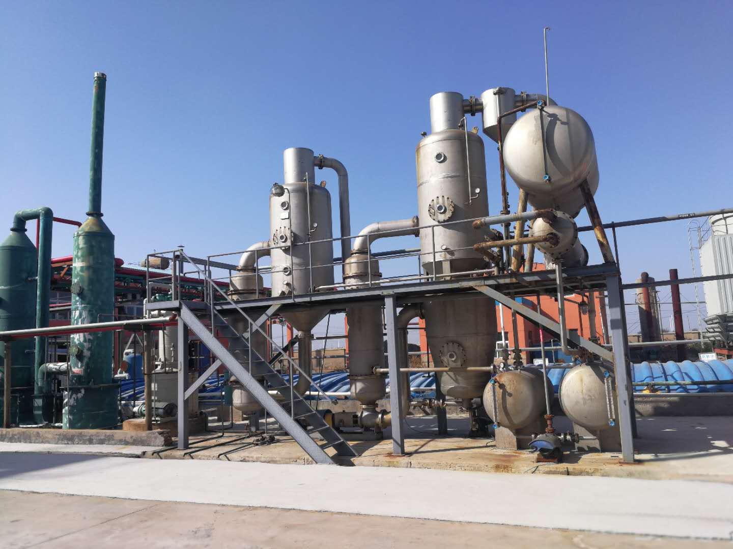 Sewage treatment evaporator